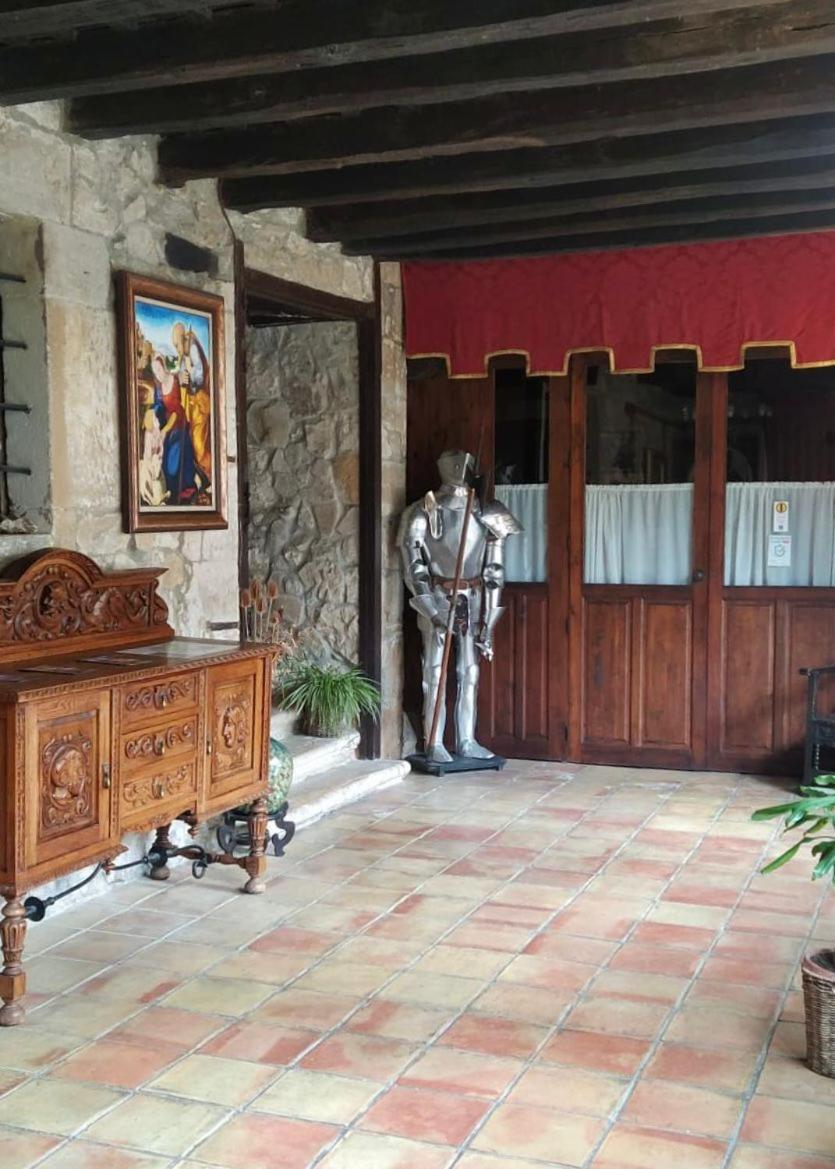 Palacio De Los Alvarado En Las Merindades El Ribero Buitenkant foto