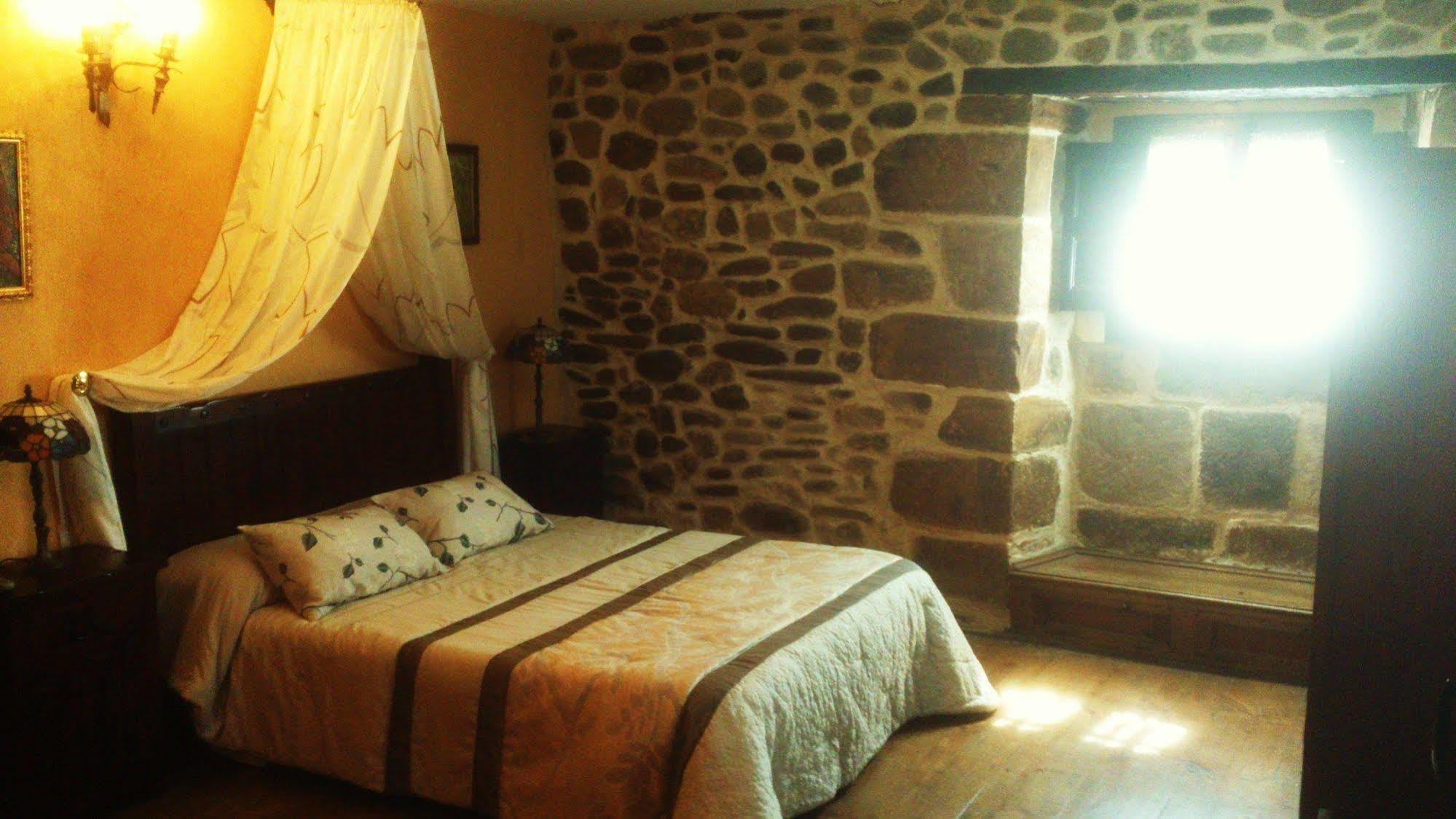 Palacio De Los Alvarado En Las Merindades El Ribero Buitenkant foto