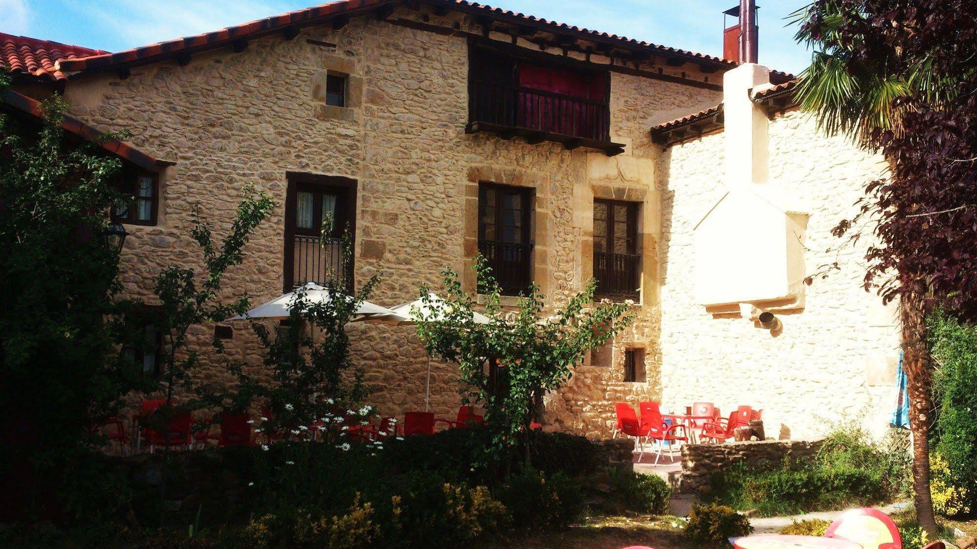 Palacio De Los Alvarado En Las Merindades El Ribero Buitenkant foto